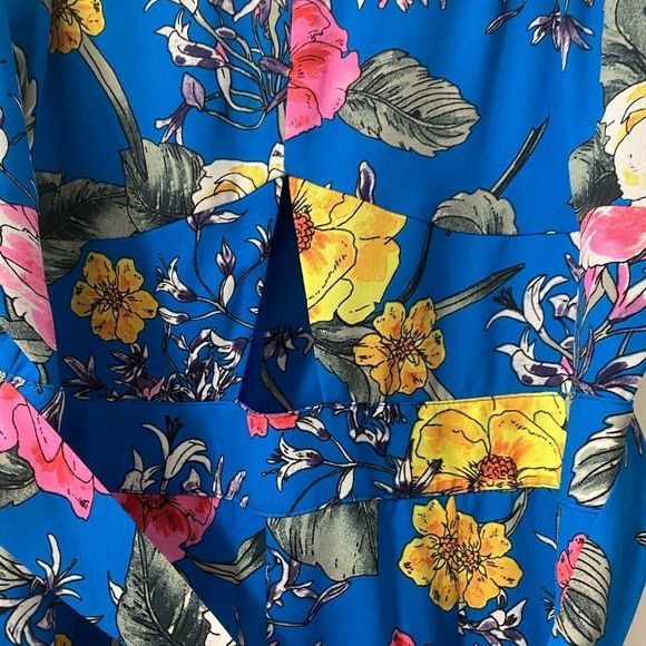 Express Blue Floral Romper - Picture 4 of 7